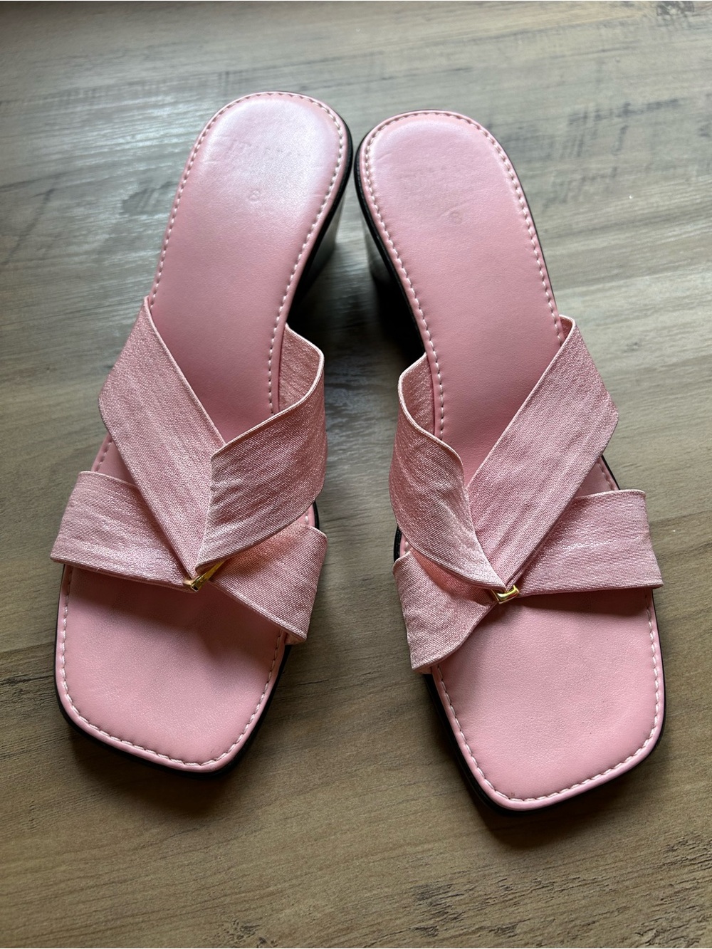 Italian Shoemakers Pink Knotted Slide Sandals